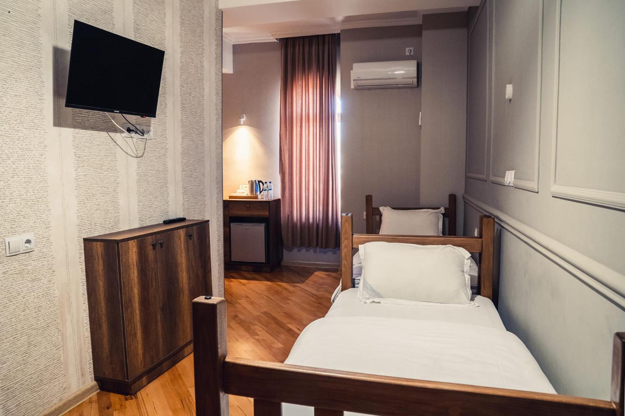 Legend Hotel Tbilisi Luaran gambar